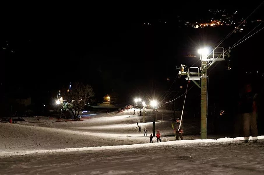 Nocturne de ski alpin à St Hugues les Egaux tous les mardis du 22 décembre au 05 janvier de 20h à 22h