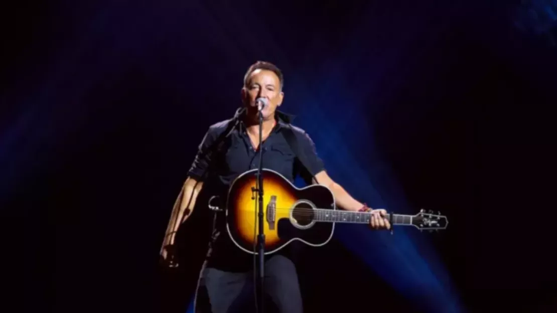 Bruce Springsteen reprend ses classiques sur scène