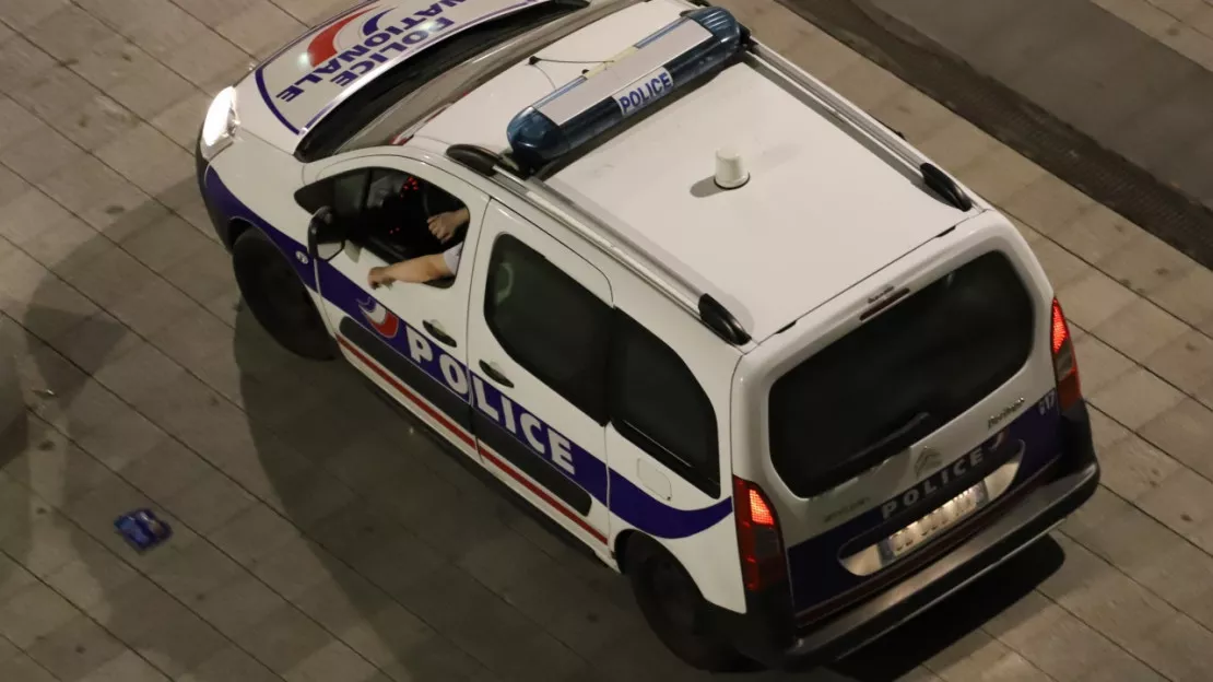 Echirolles : il refuse d’obtempérer et percute une voiture de police