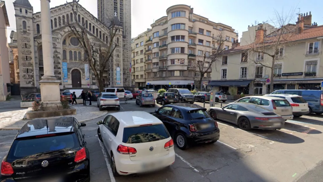 Grenoble : le stationnement bientôt supprimé place de Metz