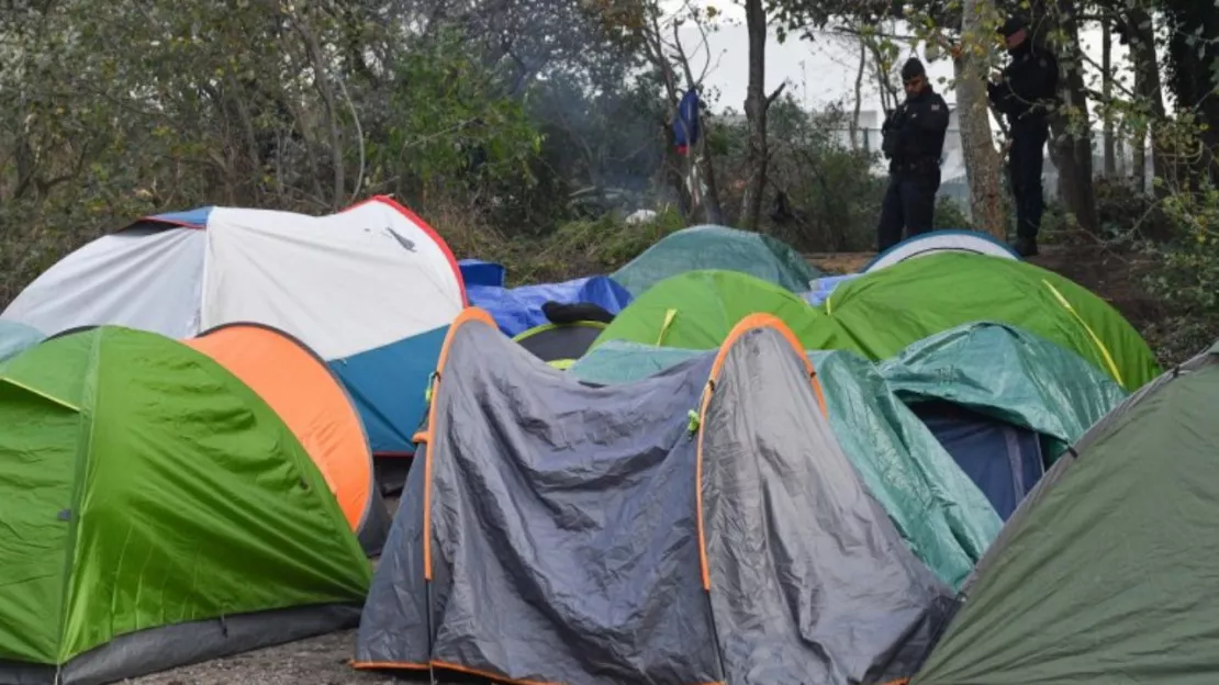 Grenoble : toujours plus de tentes au Clos d'Or
