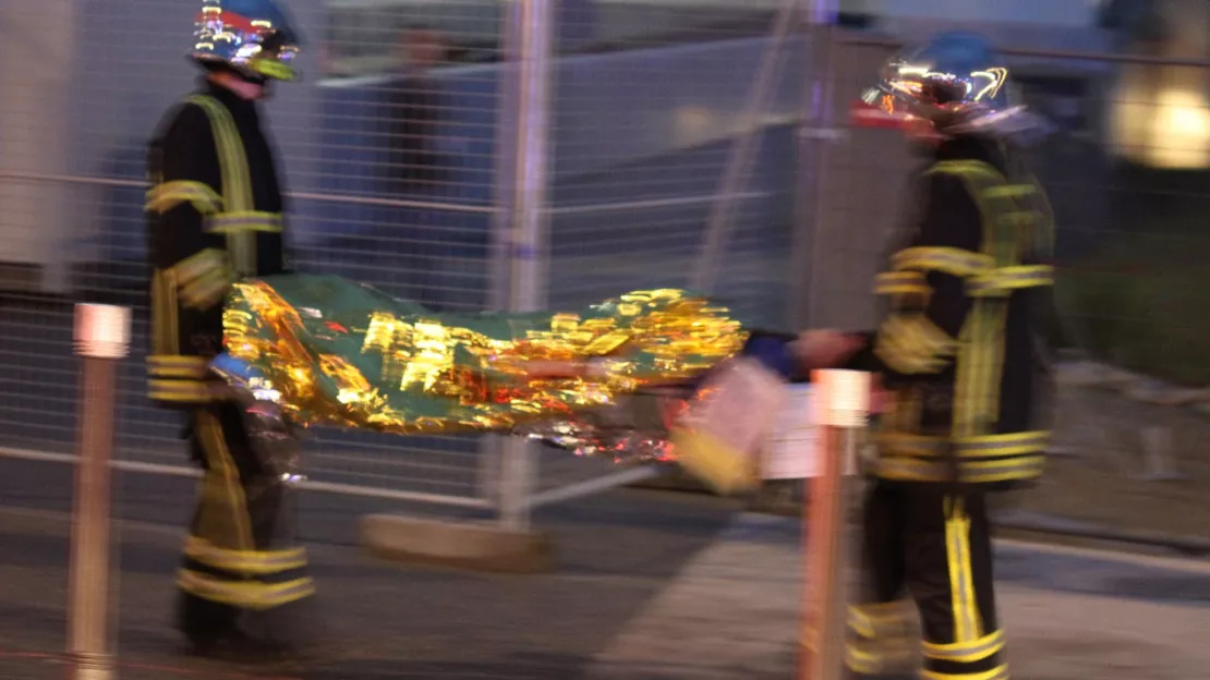 Grenoble : un bâtiment prend feu à cause d’une bouteille de gaz, un ado blessé