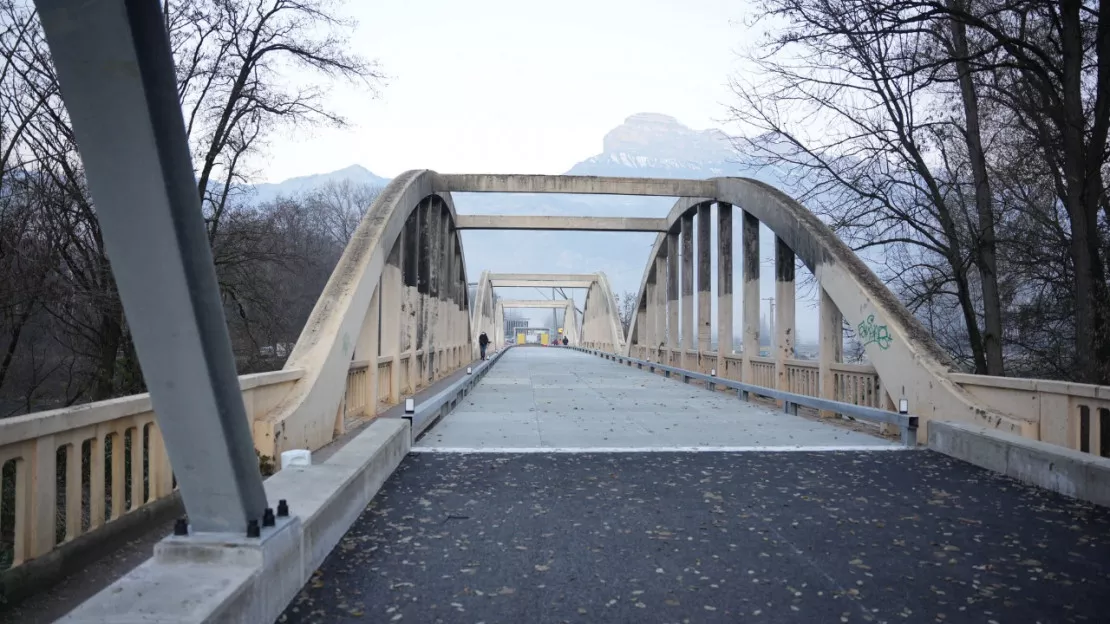 Huit mois après l'incendie, le pont de Brignoud rouvre ce mardi
