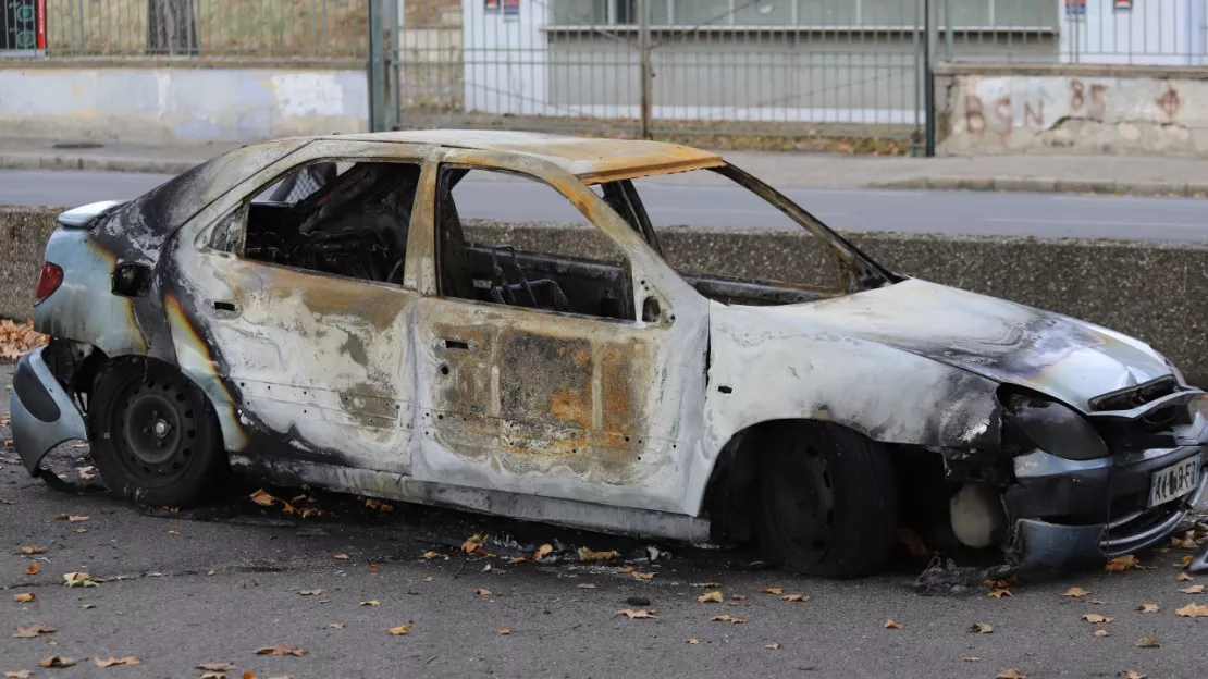 Isère : une vingtaine de voitures brûlées dans le département