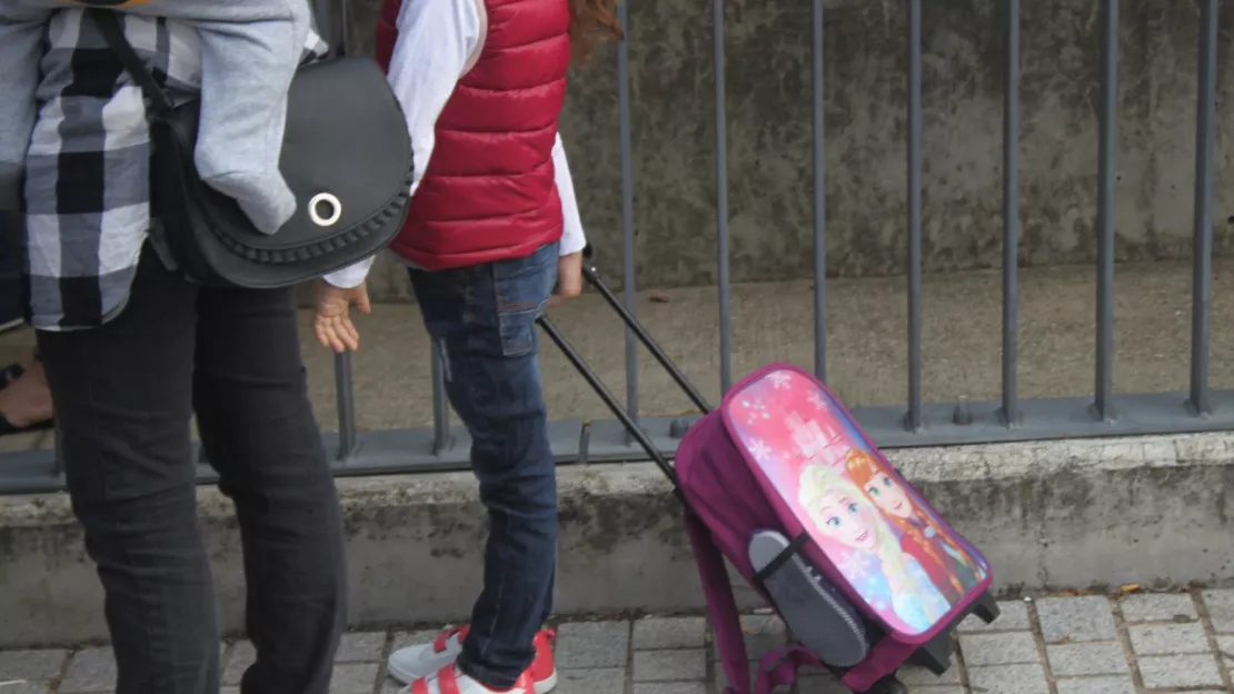 Près de Grenoble : sa fille est harcelée, elle est agressée par les parents des petites terreurs
