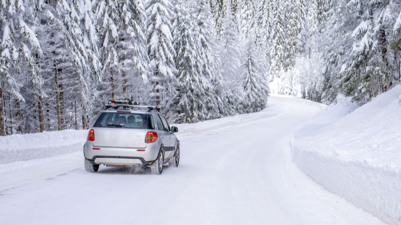 Neige dans le Vercors : une famille grenobloise secourue après être restée coincée plusieurs heures dans sa voiture