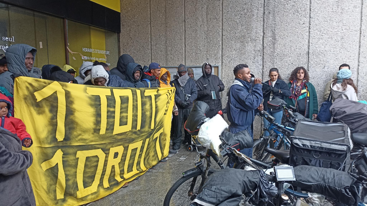 Familles SDF r&eacute;fugi&eacute;es &agrave; l'H&ocirc;tel de la M&eacute;tropole de Grenoble : les &eacute;lus interpellent l'Etat