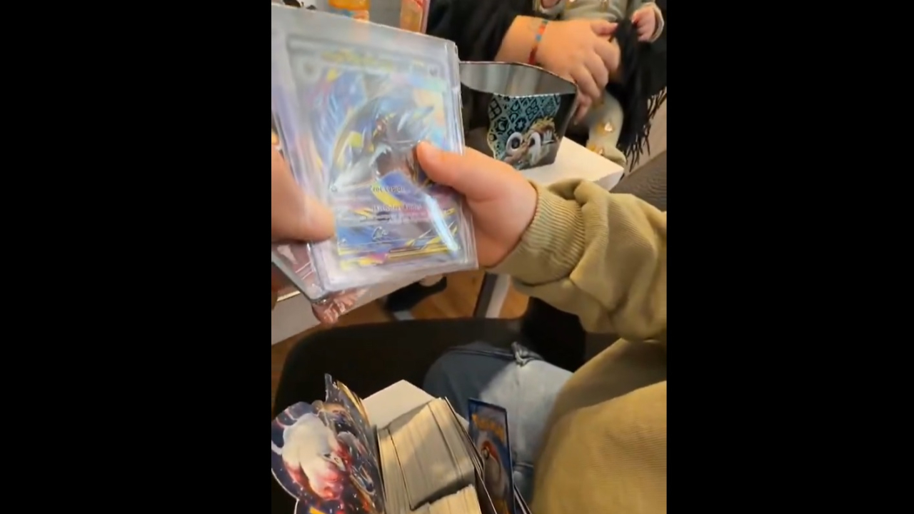 La belle mobilisation pour Nino après le vol de ses cartes Pokémon à Grenoble : "Faire le contrepoids à cette injustice"