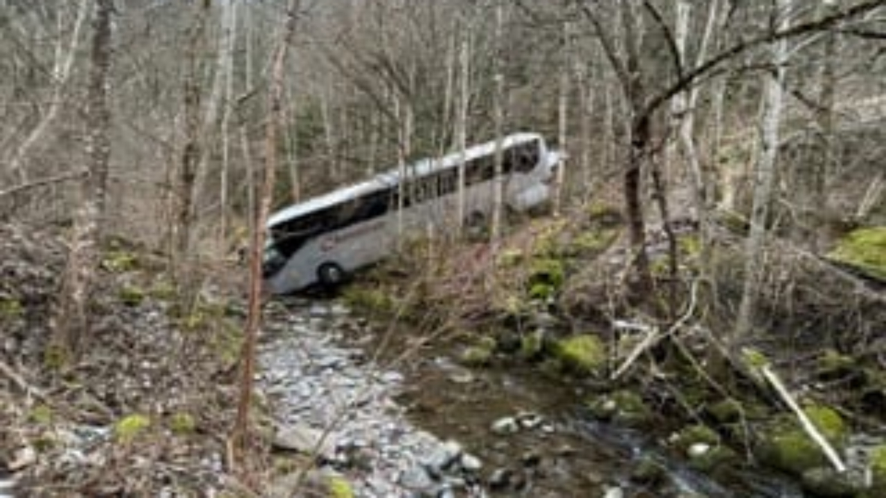 Accident de car à Corps : les enquêteurs privilégient la piste du malaise du chauffeur Accident de car à Corps : les enquêteurs privilégient la piste du malaise du chauffeur