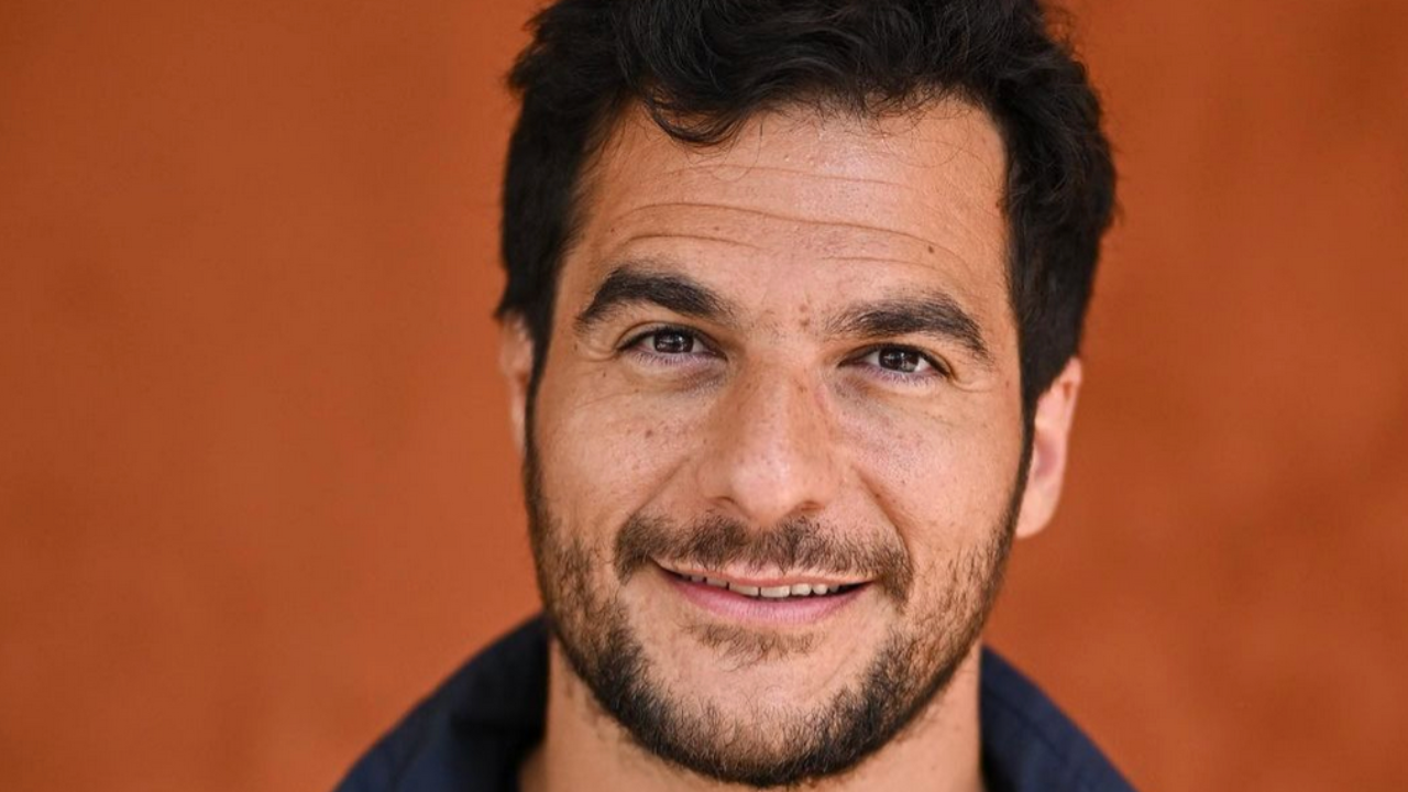 Amir fou amoureux dans "Complémentaires" Amir fou amoureux dans "Complémentaires"