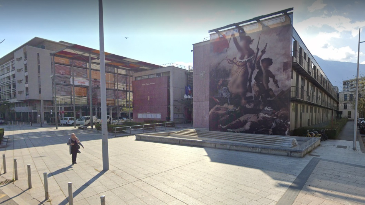 Apr&egrave;s les &eacute;meutes, la mairie d'Echirolles va red&eacute;ployer "La Libert&eacute; guidant le peuple"