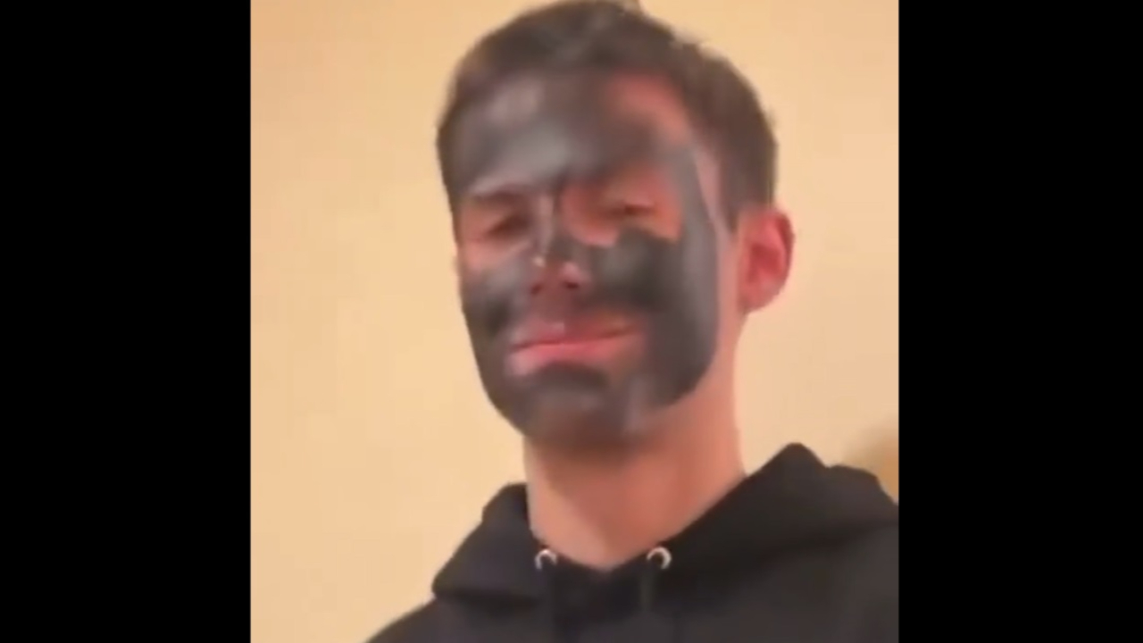 Blackface et vid&eacute;os racistes &agrave; Grenoble Ecole de Management : le parquet classe l'affaire