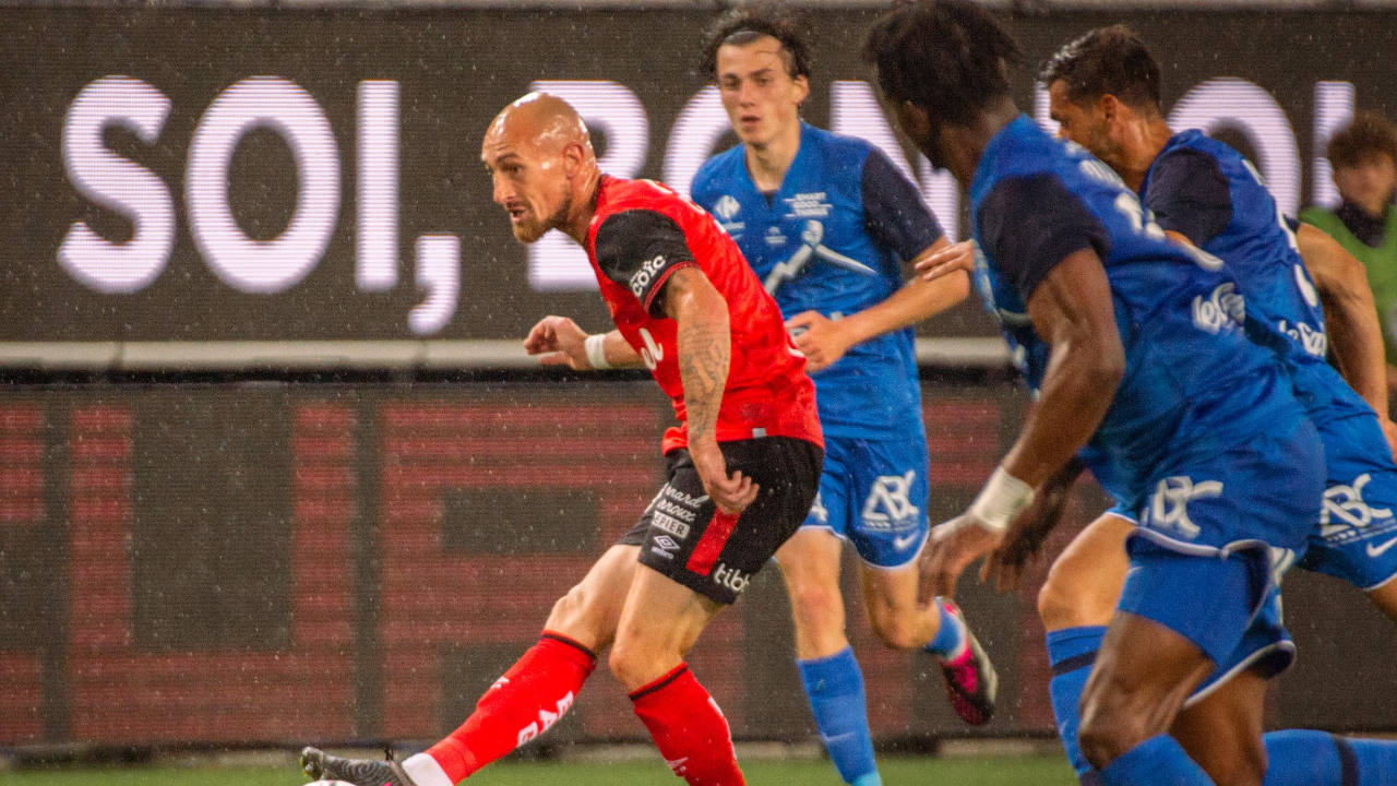 GF38-Guingamp : Grenoble termine sa longue chute de fin de saison (0-2)