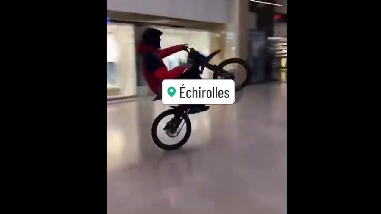 Grenoble : jug&eacute; pour un rod&eacute;o dans un centre commercial, il garde son permis