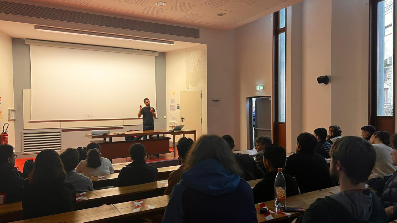 Grenoble : la police appelée en renfort après des tensions entre étudiants au campus universitaire Grenoble : la police appelée en renfort après des tensions entre étudiants au campus universitaire