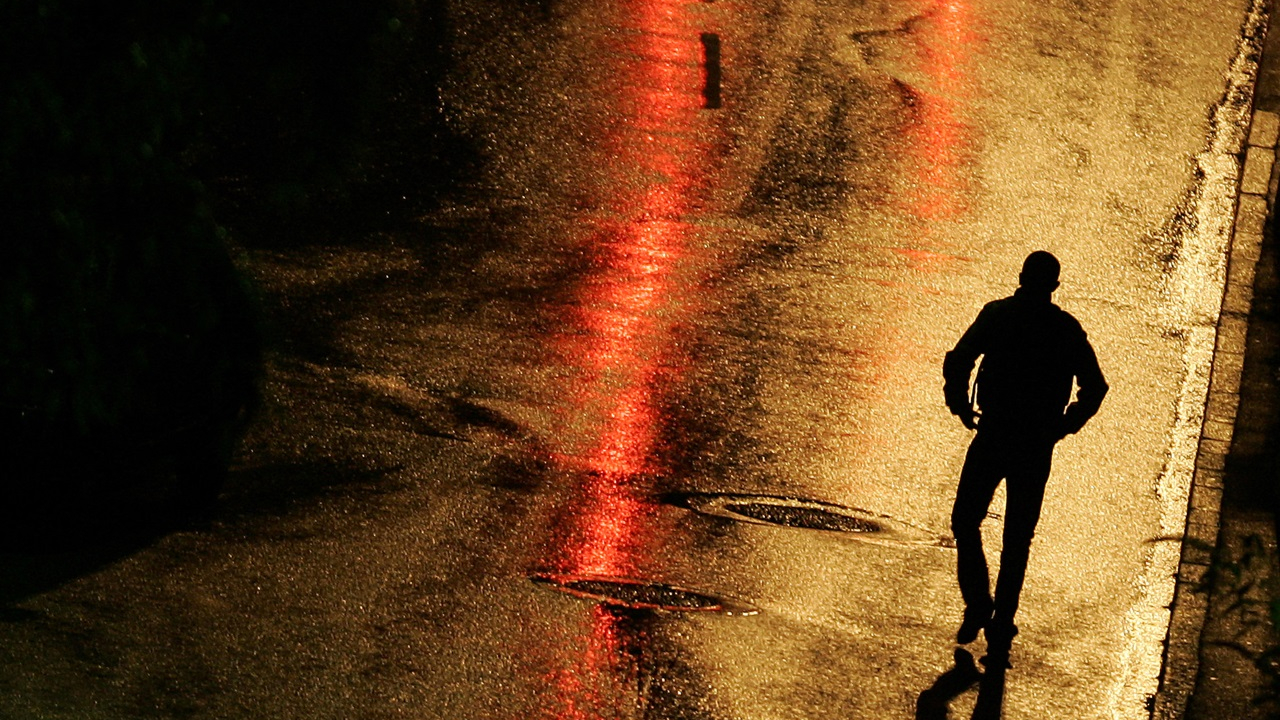Grenoble : retrouvé en slip dans la rue, il dit ne se souvenir de rien