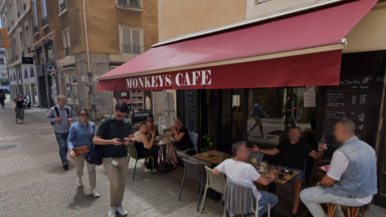 Grenoble : un bar visé par un jet de cocktail Molotov