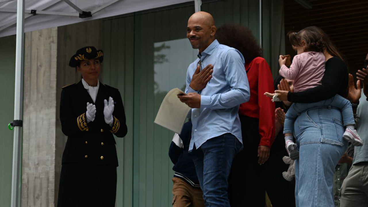 Grenoble : une centaine de personnes présentes à l'hommage à Lilian Dejean Grenoble : une centaine de personnes présentes à l'hommage à Lilian Dejean