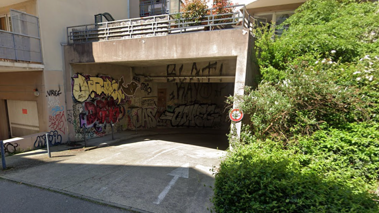 Grenoble : une fusillade dans un parking souterrain Grenoble : une fusillade dans un parking souterrain