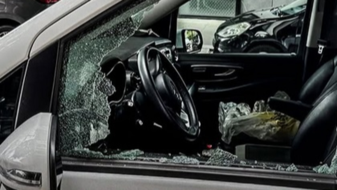 Grenoble : une voiture du Tour de France dévalisée et une moto volée le matin de la 18e étape Grenoble : une voiture du Tour de France dévalisée et une moto volée le matin de la 18e étape