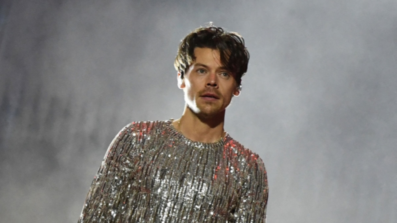 Harry Styles interrompt son concert pour aider une femme enceinte