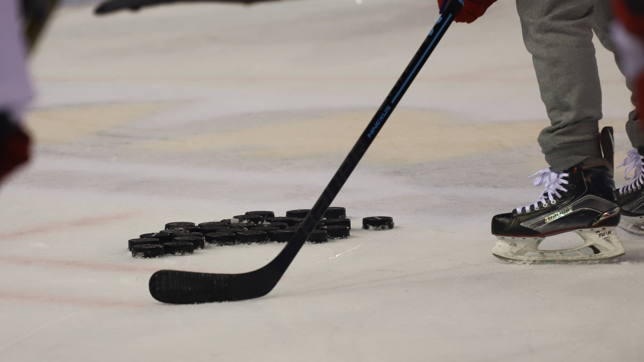 Il mime une masturbation avec sa crosse &agrave; Villard-de-Lans : un hockeyeur estime que sa c&eacute;l&eacute;bration a &eacute;t&eacute; mal interpr&eacute;t&eacute;e