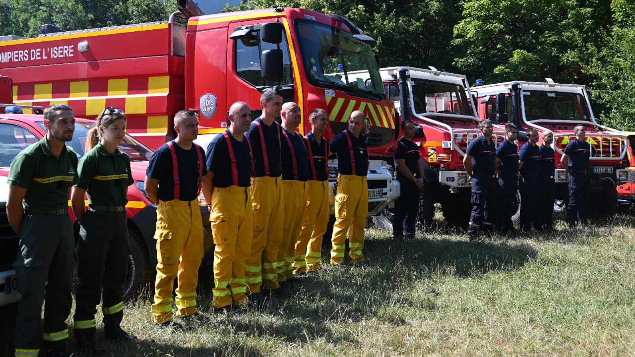 Incendies dans le Sud : des sapeurs-pompiers isérois mobilisés en renfort