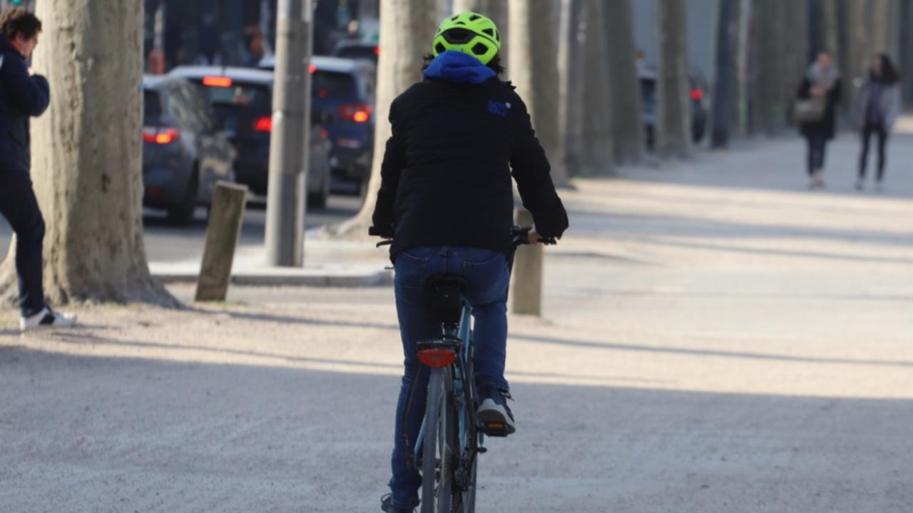 Isère : une cycliste fait un malaise et est hospitalisée d’urgence Isère : une cycliste fait un malaise et est hospitalisée d’urgence
