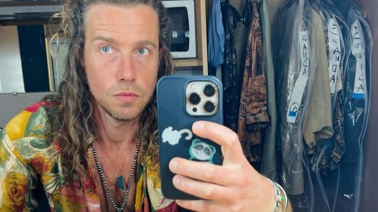 Julien Doré va jouer un flic pour TF1 Julien Doré va jouer un flic pour TF1