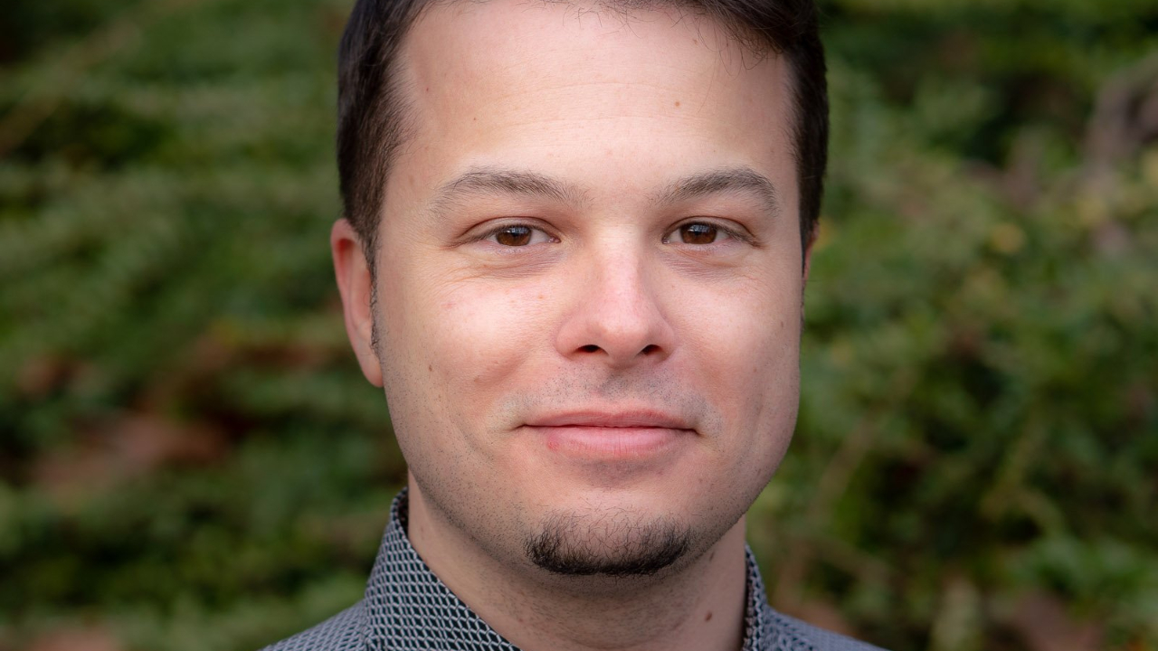 Municipales à Grenoble : il lâche Allan Brunon pour Laurence Ruffin, Alan Confesson suspendu par LFI Municipales à Grenoble : il lâche Allan Brunon pour Laurence Ruffin, Alan Confesson suspendu par LFI