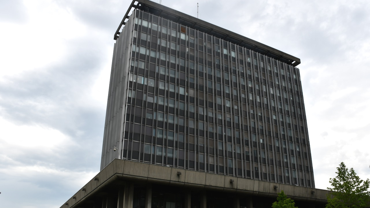 Municipales à Grenoble : une ligne de départ déjà encombrée