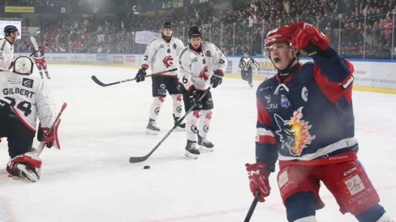 Playoffs : les Br&ucirc;leurs de Loups d&eacute;marrent avec un succ&egrave;s contre Amiens