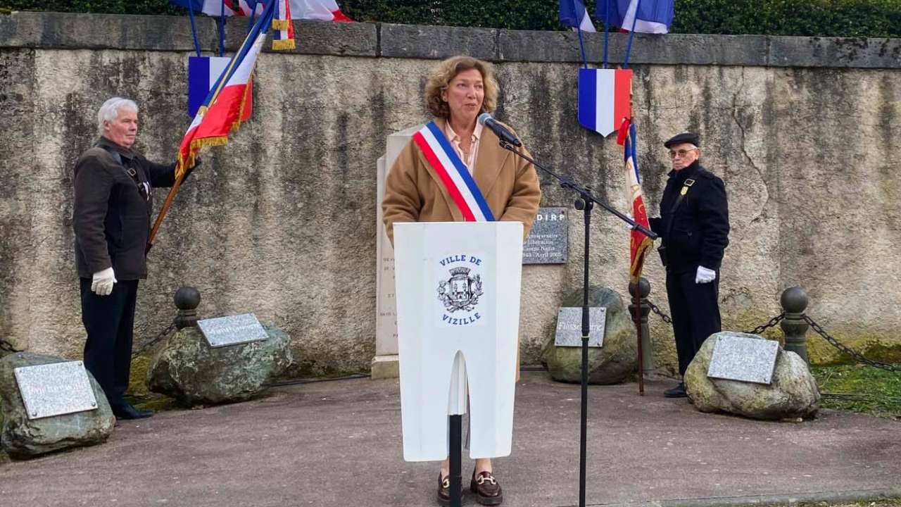 Près de Grenoble : la brocante perturbe le quotidien des habitants, ils insultent la maire sur Facebook Près de Grenoble : la brocante perturbe le quotidien des habitants, ils insultent la maire sur Facebook