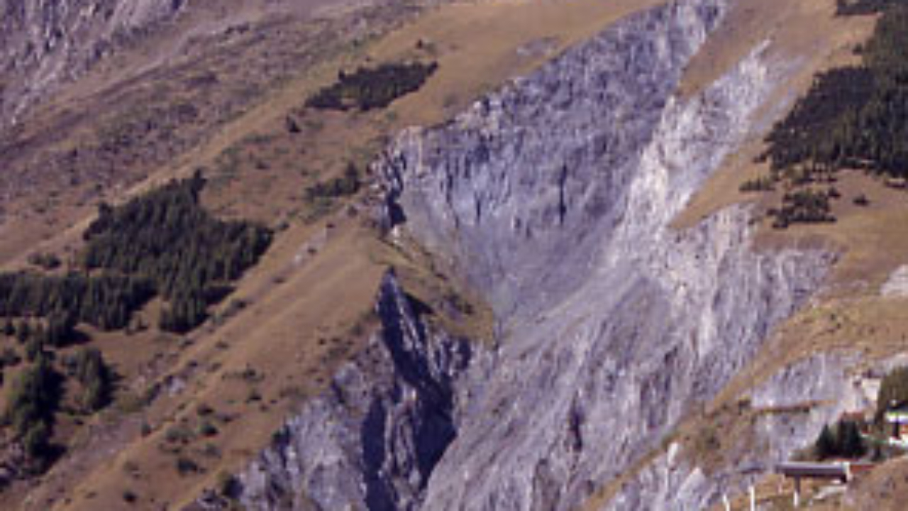 Près de Grenoble : leur chien s'enfuit, un couple se retrouve coincé sur une barre rocheuse Près de Grenoble : leur chien s'enfuit, un couple se retrouve coincé sur une barre rocheuse