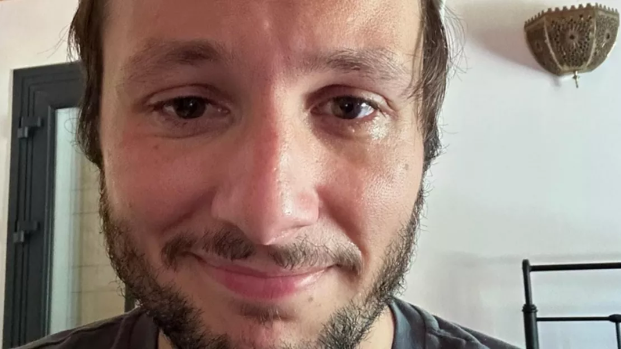 Vianney dévoile un touchant morceau sur la paternité avec Renaud Vianney dévoile un touchant morceau sur la paternité avec Renaud