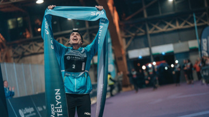 Le grenoblois Sylvain Cachard remporte la mythique SaintéLyon pour sa première participation Le grenoblois Sylvain Cachard remporte la mythique SaintéLyon pour sa première participation