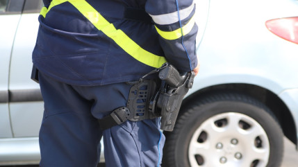 Grenoble : il d&eacute;gaine un couteau lors d'une altercation, la police ouvre le feu