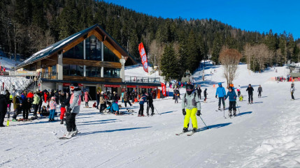Autrans-M&eacute;audre : un skieur et une motoneige se percutent, un mort
