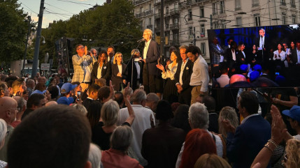 "Coup d'envoi du changement" : 1500 Grenoblois réunis autour d'Alain Carignon "Coup d'envoi du changement" : 1500 Grenoblois réunis autour d'Alain Carignon
