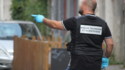 Grenoble : le corps d'une femme retrouvé dans la rue, son pantalon était baissé Grenoble : le corps d'une femme retrouvé dans la rue, son pantalon était baissé