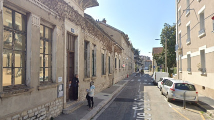 Grenoble : le père repris de justice se montre violent à l'école de son fils Grenoble : le père repris de justice se montre violent à l'école de son fils