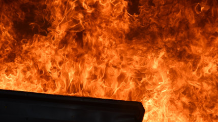 Grenoble : un bus victime d'un jet de cocktail Molotov Grenoble : un bus victime d'un jet de cocktail Molotov