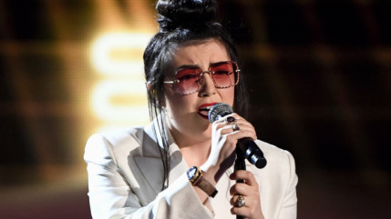 Hoshi excédée par son harcèlement : "Suicide toi ! "