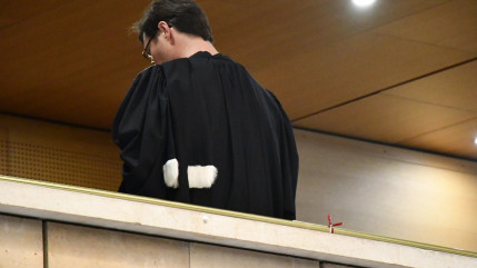 Isère : il consulte pour un mal de dos, le kiné entame une fellation