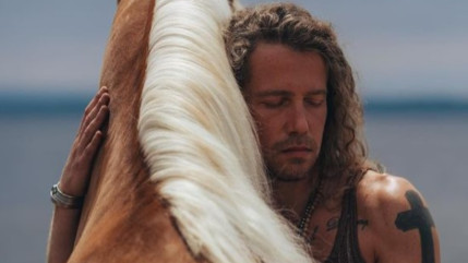 Julien Doré avoue être un provocateur sur Internet