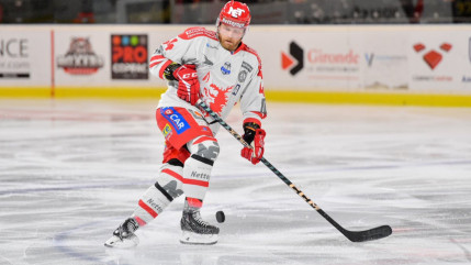 Ligue Magnus : une nouvelle victoire permet à Grenoble de s'assurer la première place Ligue Magnus : une nouvelle victoire permet à Grenoble de s'assurer la première place