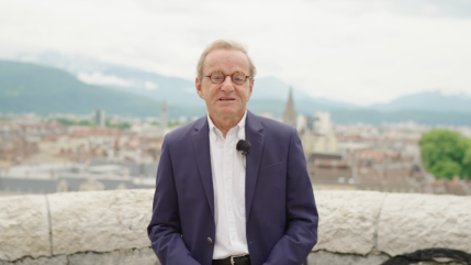 "Notre ville a besoin d'une déclaration d'amour" : Alain Carignon officialise sa candidature pour les municipales 2026 à Grenoble