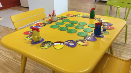 Près de Grenoble : ivre, elle s'infiltre dans une école et frappe des policiers