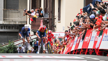 Près de Grenoble : La Vuelta sillonne les routes iséroises ce mardi, découvrez les horaires de passage Près de Grenoble : La Vuelta sillonne les routes iséroises ce mardi, découvrez les horaires de passage