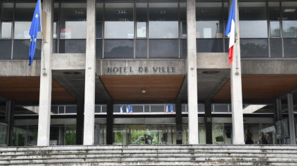 Rehovot en Israël : les élus LFI rompent le pacte majoritaire à Grenoble Rehovot en Israël : les élus LFI rompent le pacte majoritaire à Grenoble